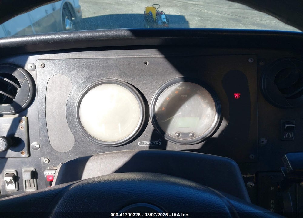 2006 FREIGHTLINER CHASSIS M LINE WALK-IN VAN VIN: 4UZAANBW16CW06586