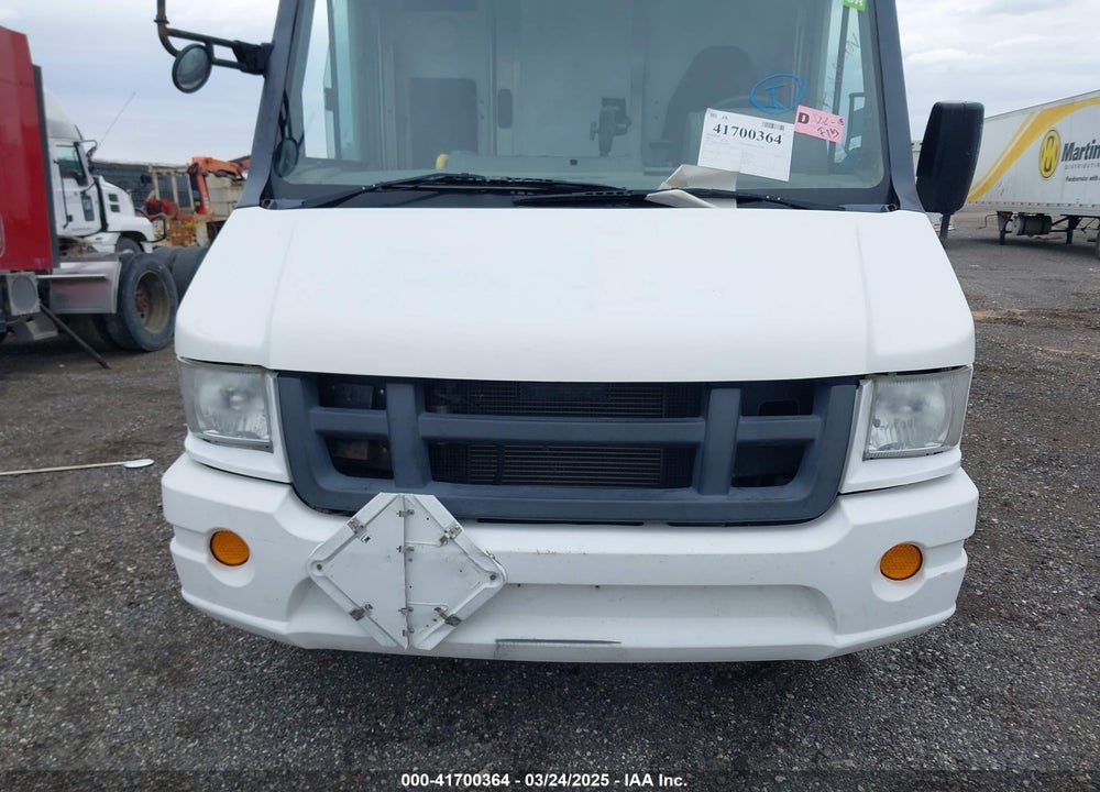 2013 ISUZU COMMERCIAL VAN VIN: JALB4T174D7W00297