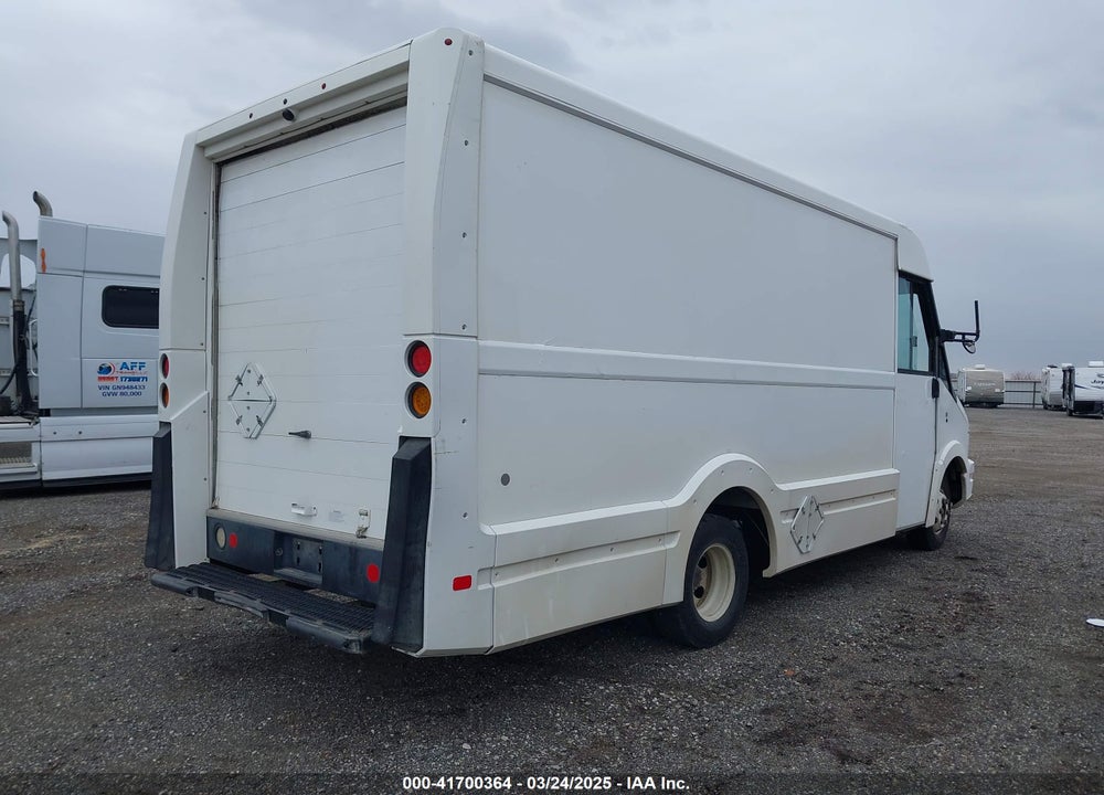 2013 ISUZU COMMERCIAL VAN VIN: JALB4T174D7W00297