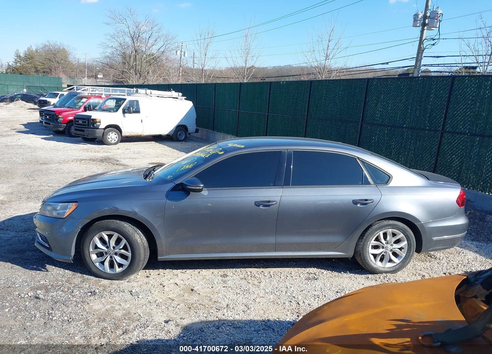 2018 VOLKSWAGEN PASSAT 2.0T R-LINE/2.0T S VIN: 1VWAA7A32JC023361