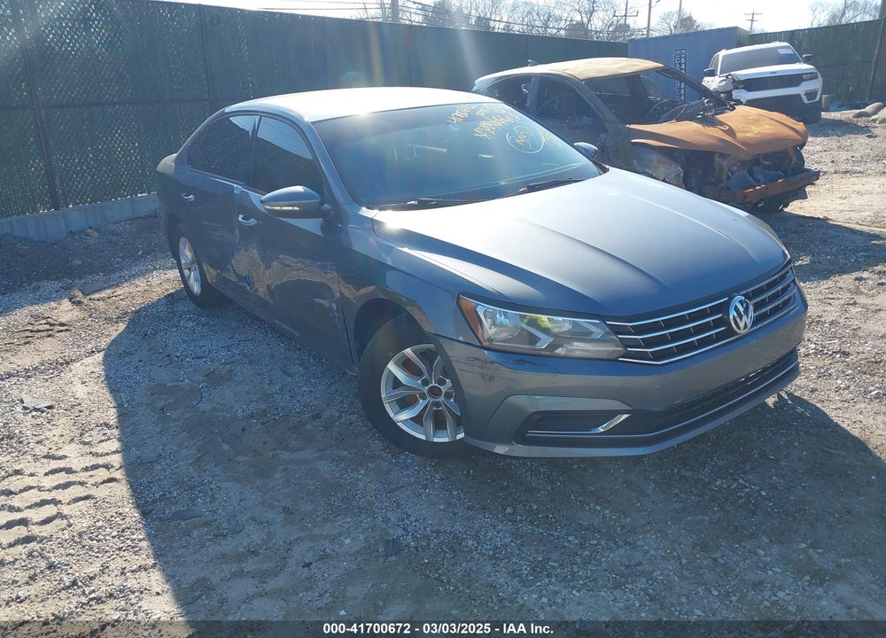 2018 VOLKSWAGEN PASSAT 2.0T R-LINE/2.0T S VIN: 1VWAA7A32JC023361