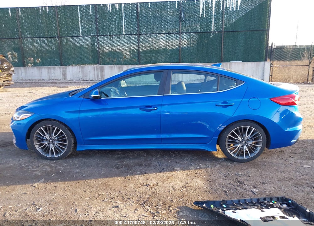 2017 HYUNDAI ELANTRA VIN: KMHD04LB9HU358493