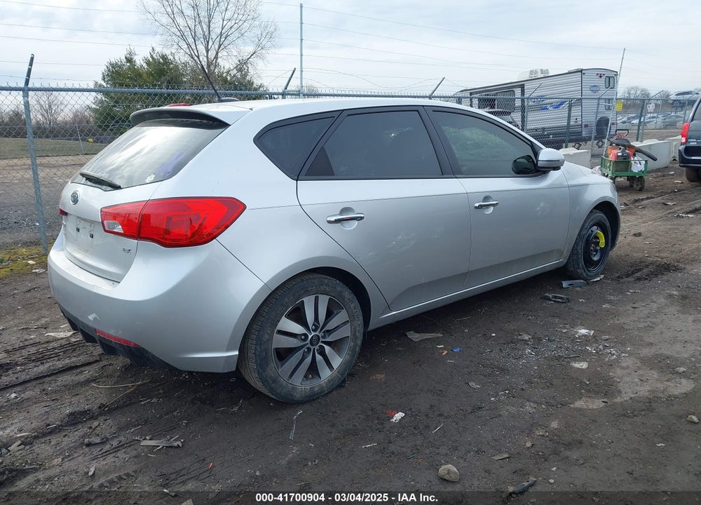 2013 KIA FORTE VIN: KNAFU5A25D5695058