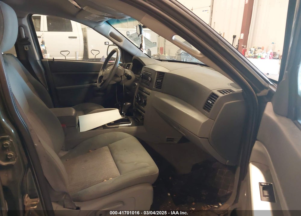 2007 JEEP GRAND CHEROKEE LAREDO VIN: 1J8HR48P87C639231