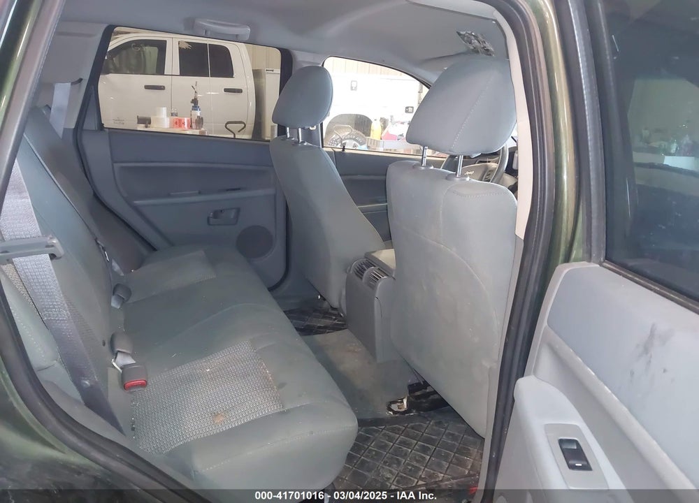 2007 JEEP GRAND CHEROKEE LAREDO VIN: 1J8HR48P87C639231