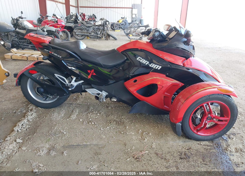 2009 CAN-AM SPYDER ROADSTER VIN: 2BXJAWA169V000199