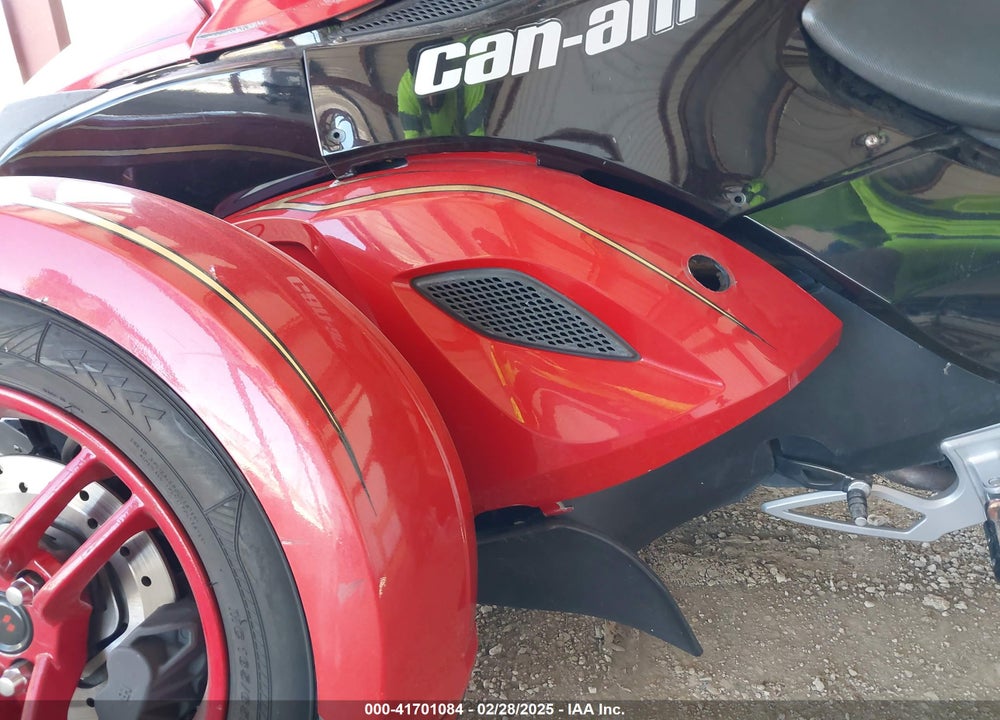 2009 CAN-AM SPYDER ROADSTER VIN: 2BXJAWA169V000199