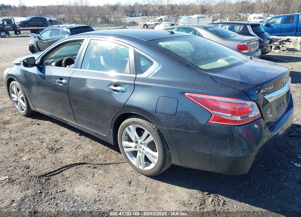 2013 NISSAN ALTIMA VIN: 1N4BL3AP4DC144738
