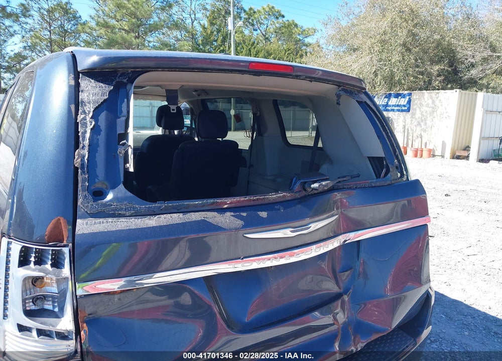 2014 CHRYSLER TOWN & COUNTRY VIN: 2C4RC1BG7ER159822