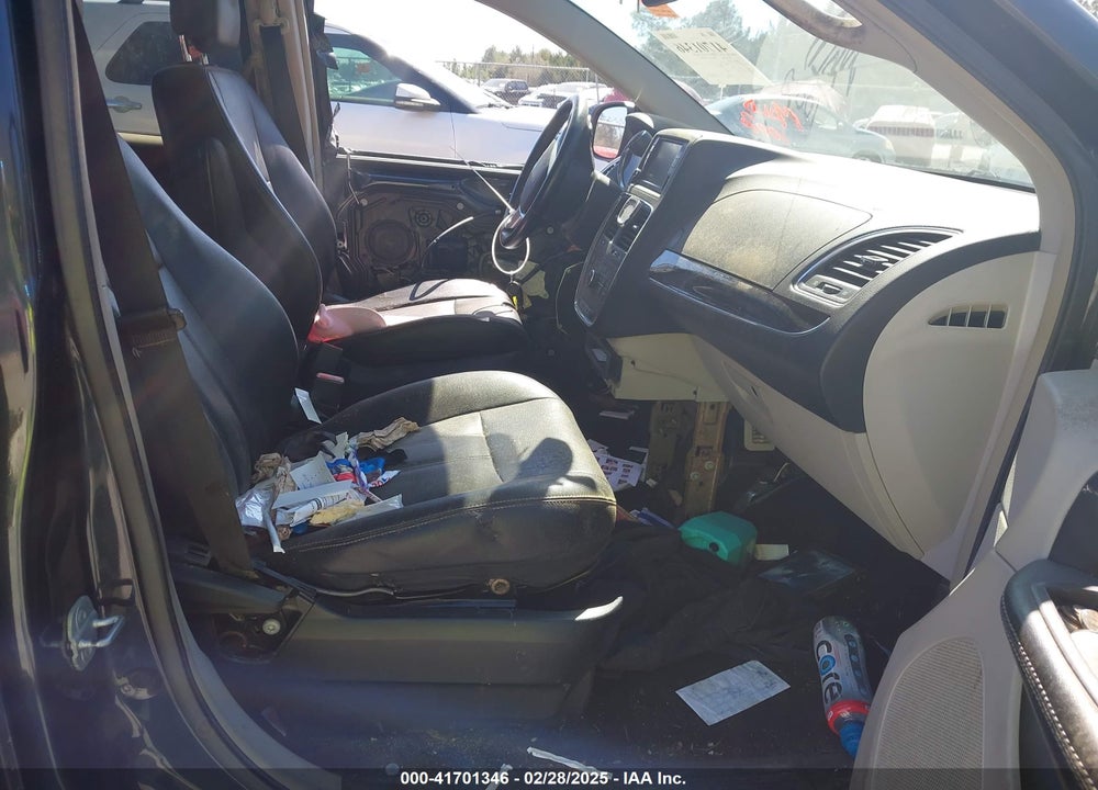 2014 CHRYSLER TOWN & COUNTRY VIN: 2C4RC1BG7ER159822