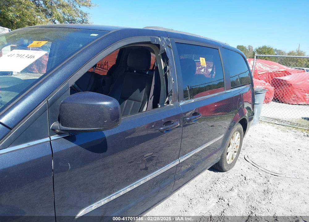 2014 CHRYSLER TOWN & COUNTRY VIN: 2C4RC1BG7ER159822