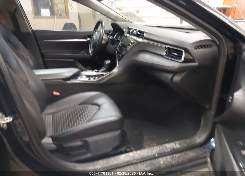 2020 TOYOTA CAMRY VIN: 4T1J11AK9LU864660