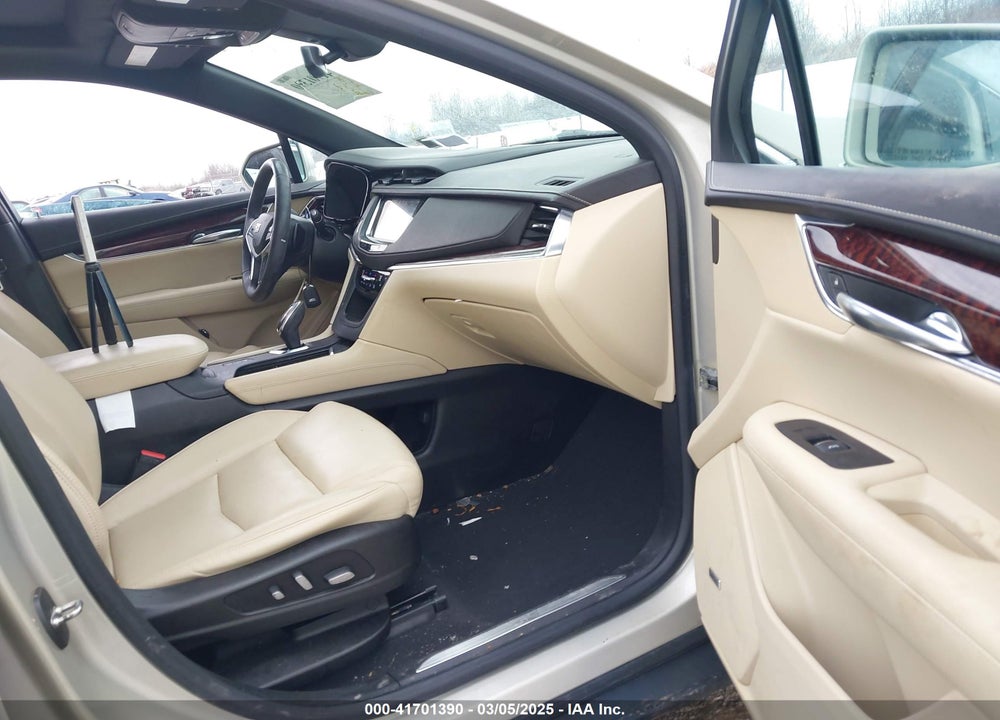 2017 CADILLAC XT5 VIN: 1GYKNDRS1HZ193928