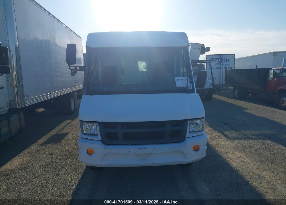 2015 ISUZU COMMERCIAL VAN VIN: JALB4T174F7W00058