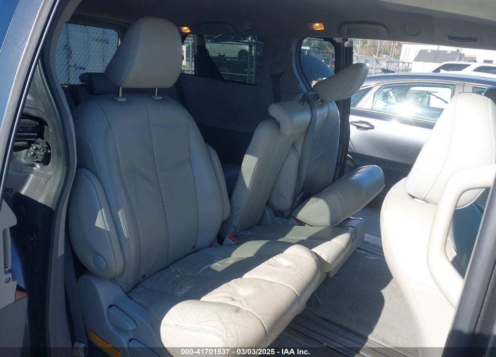 2012 TOYOTA SIENNA VIN: 5TDYK3DC7CS178377
