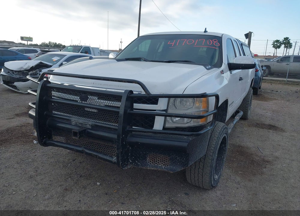2009 CHEVROLET SILVERADO 2500HD WORK TRUCK VIN: 1GCHK49K19E104683
