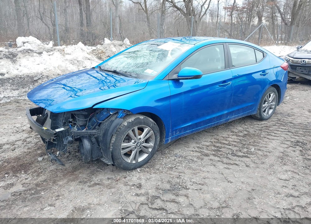 2017 HYUNDAI ELANTRA VIN: KMHD84LF3HU405917