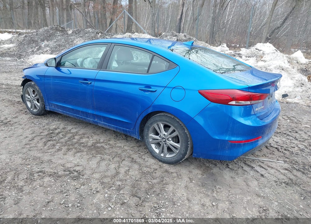 2017 HYUNDAI ELANTRA VIN: KMHD84LF3HU405917