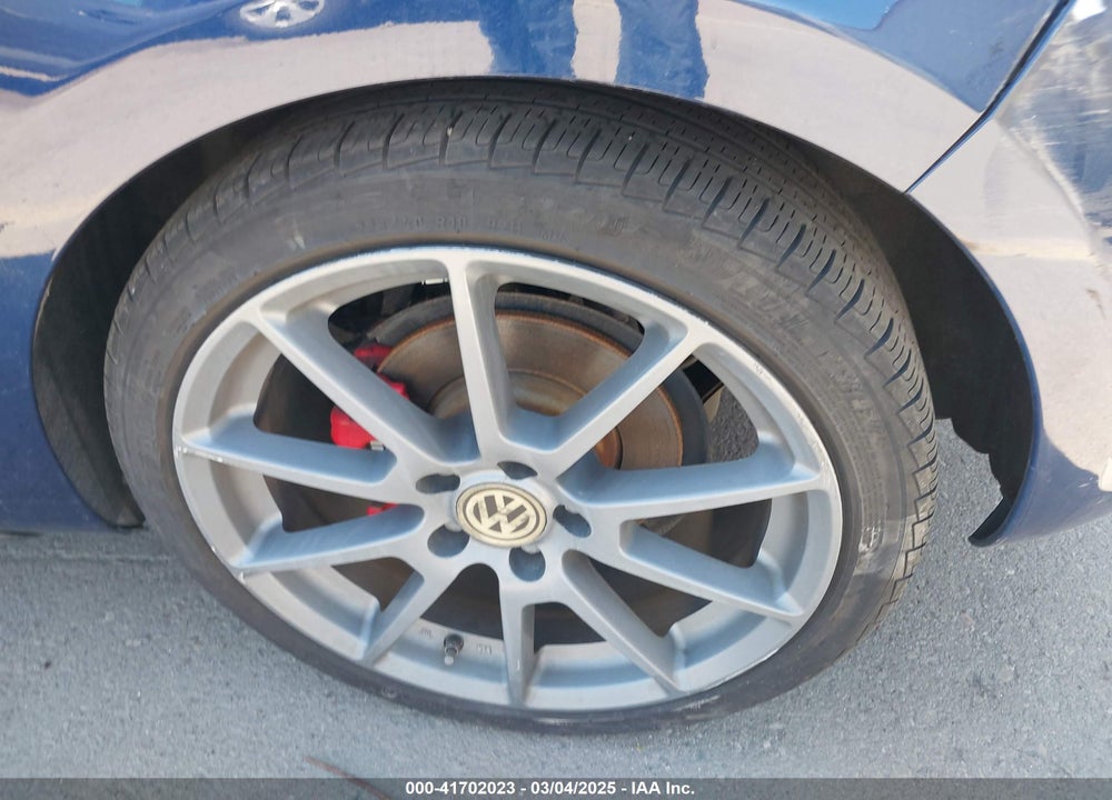 2011 VOLKSWAGEN GTI 4-DOOR AUTOBAHN VIN: WVWGD7AJ9BW104487
