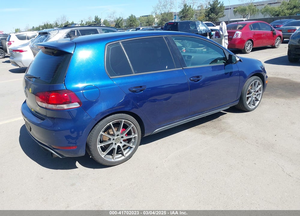 2011 VOLKSWAGEN GTI 4-DOOR AUTOBAHN VIN: WVWGD7AJ9BW104487
