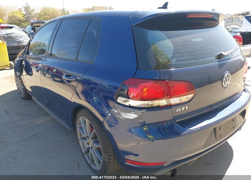 2011 VOLKSWAGEN GTI 4-DOOR AUTOBAHN VIN: WVWGD7AJ9BW104487