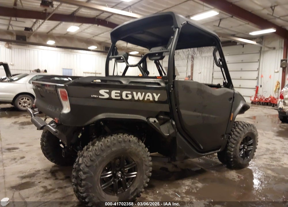 2024 SEGWAY UT10 VIN: H0MUBWX1XR8000548