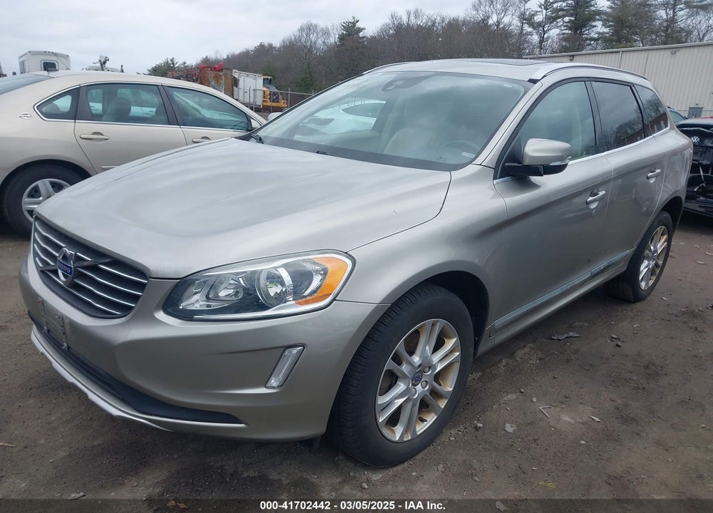 2015 VOLVO XC60 VIN: YV4612RKXF2739975