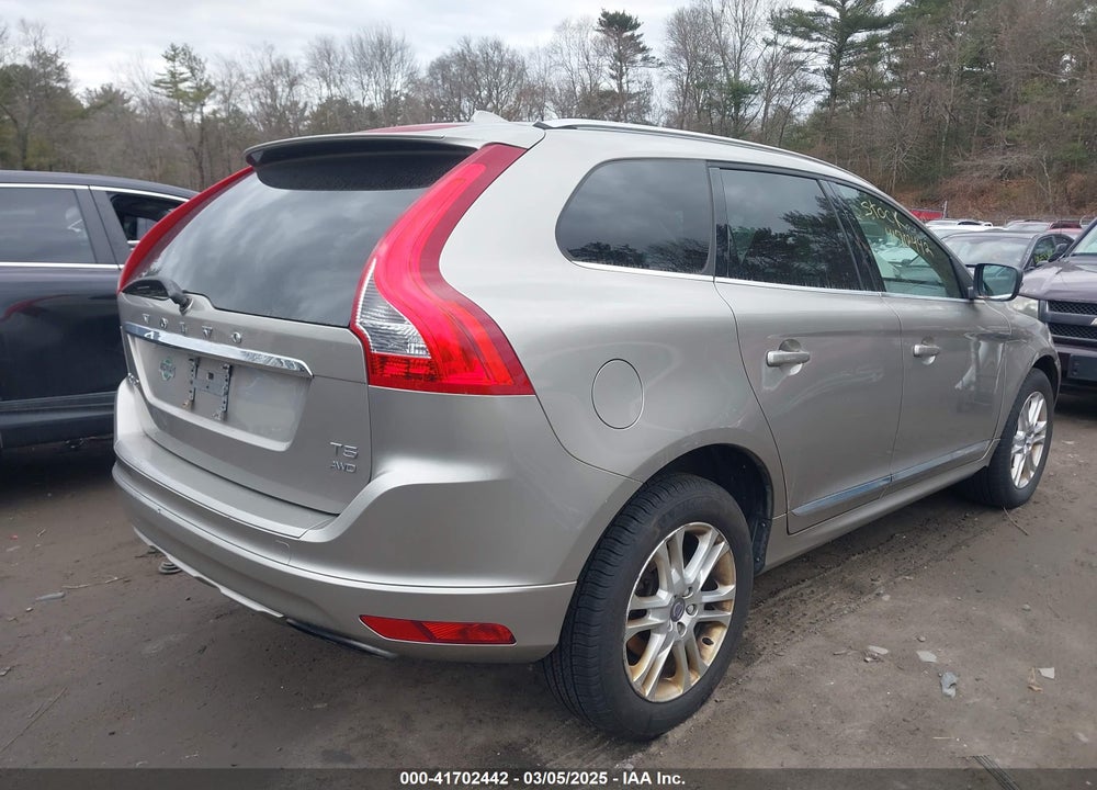 2015 VOLVO XC60 VIN: YV4612RKXF2739975