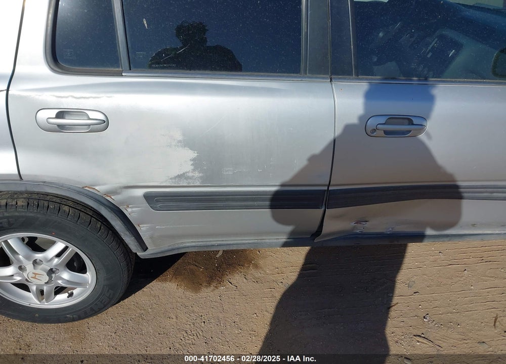 1998 HONDA CR-V EX VIN: JHLRD1863WC074582