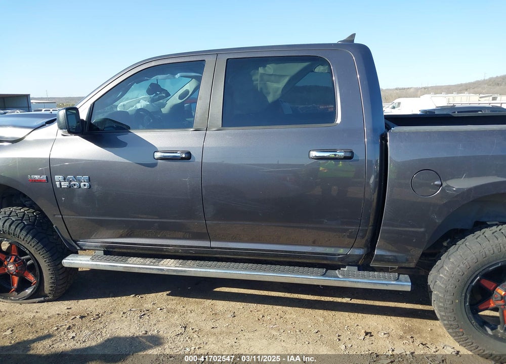 2016 RAM 1500 VIN: 1C6RR7LT1GS330098