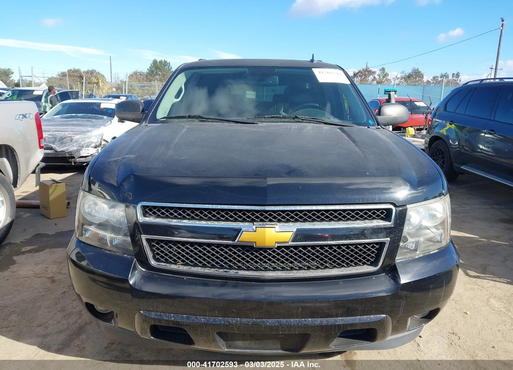 2014 CHEVROLET SUBURBAN 1500 VIN: 1GNSCJE08ER240230