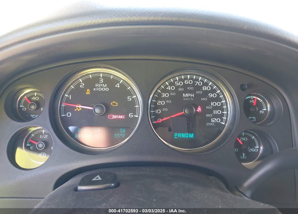 2014 CHEVROLET SUBURBAN 1500 VIN: 1GNSCJE08ER240230