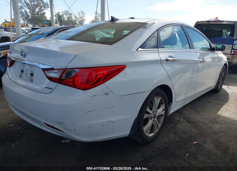 2013 HYUNDAI SONATA VIN: 5NPEC4AC5DH688566