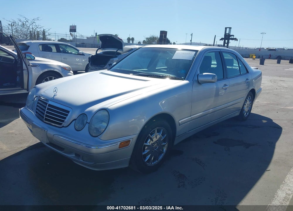 2000 MERCEDES-BENZ E 320 VIN: WDBJF65J9YB032354
