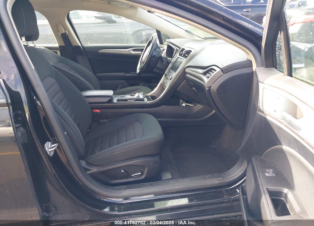 2019 FORD FUSION VIN: 3FA6P0LU1KR262008