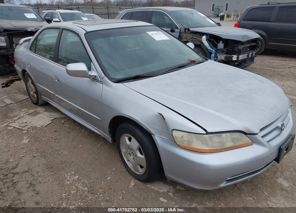 2001 HONDA ACCORD 3.0 EX VIN: 1HGCG165X1A022313