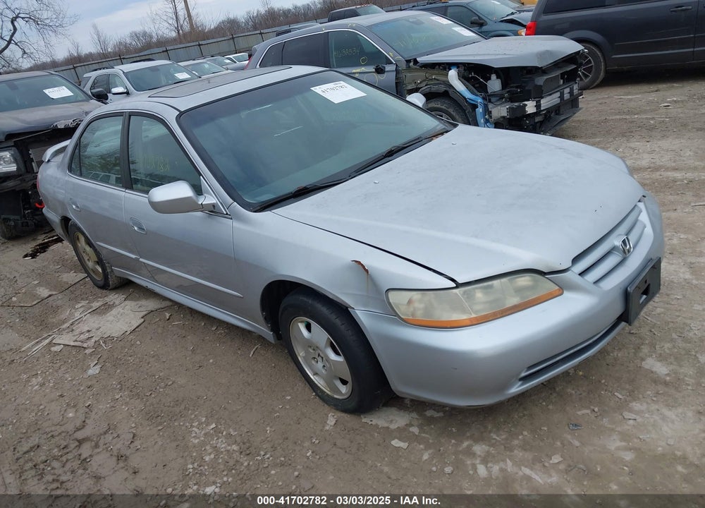 2001 HONDA ACCORD 3.0 EX VIN: 1HGCG165X1A022313