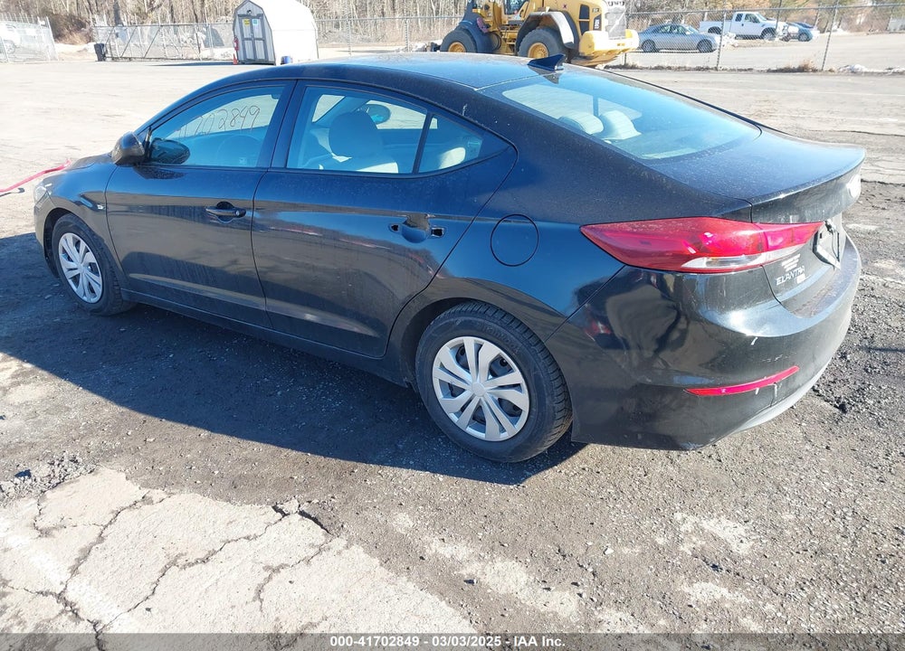 2017 HYUNDAI ELANTRA VIN: 5NPD74LF5HH171393