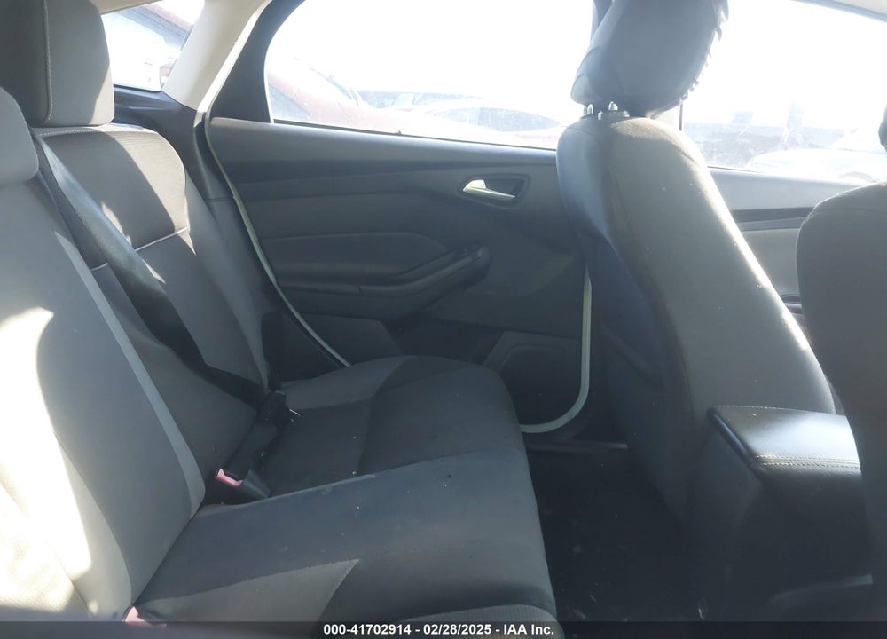 2014 FORD FOCUS VIN: 1FADP3K29EL392761