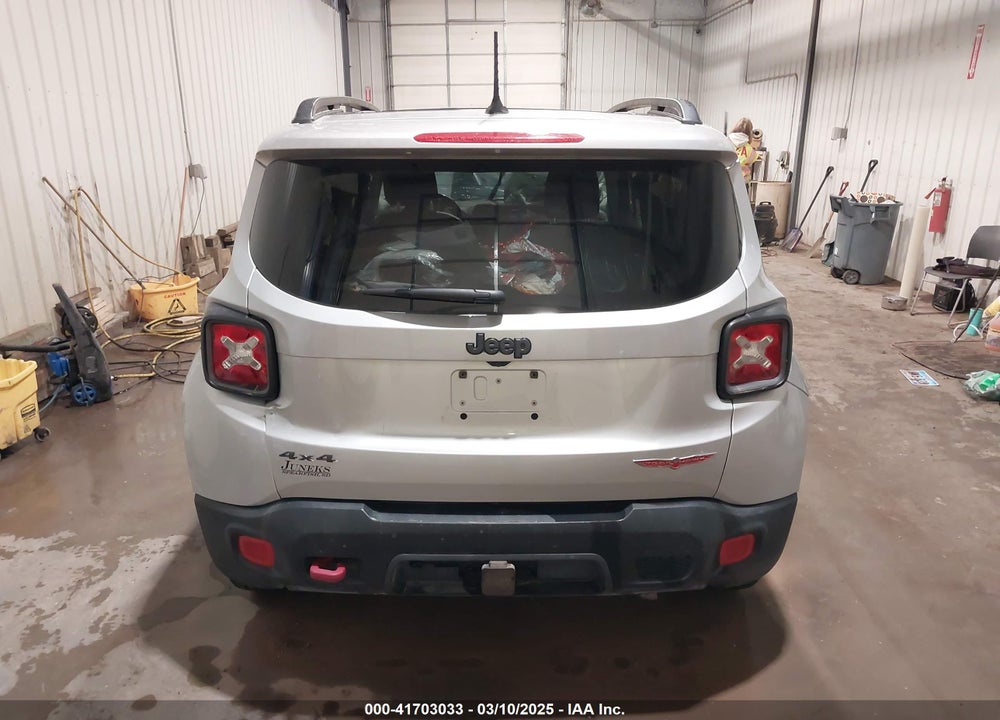 2016 JEEP RENEGADE VIN: ZACCJBCT4GPD15688