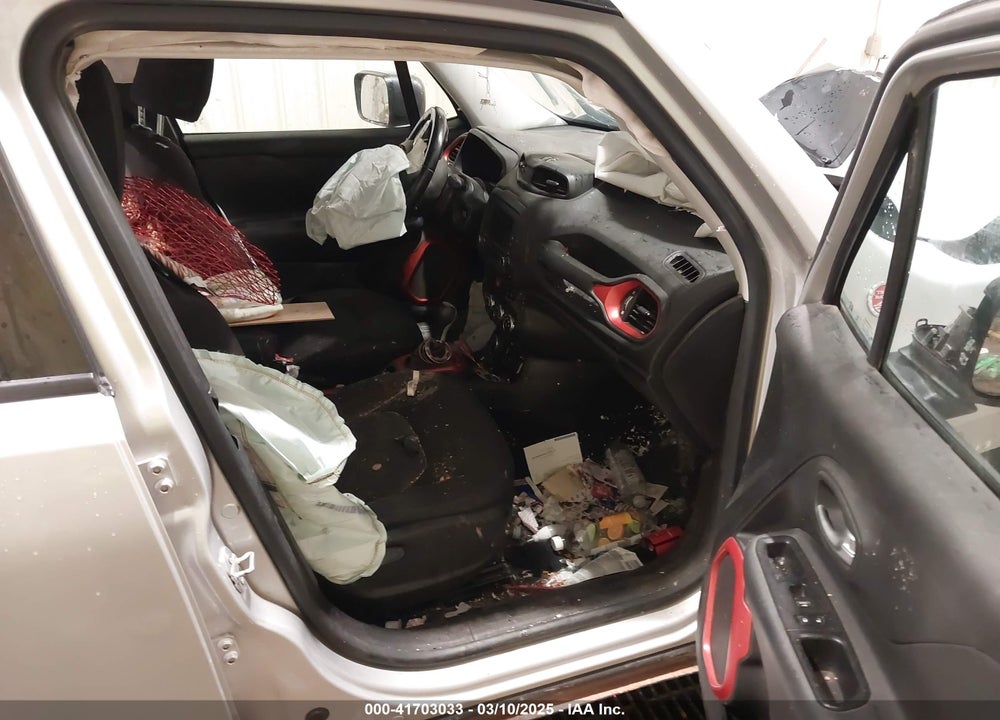 2016 JEEP RENEGADE VIN: ZACCJBCT4GPD15688