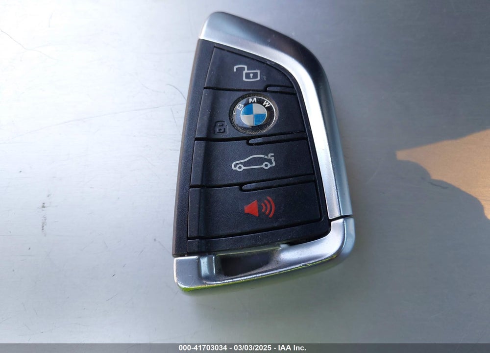 2021 BMW M3 VIN: WBS33AY02MFL28272