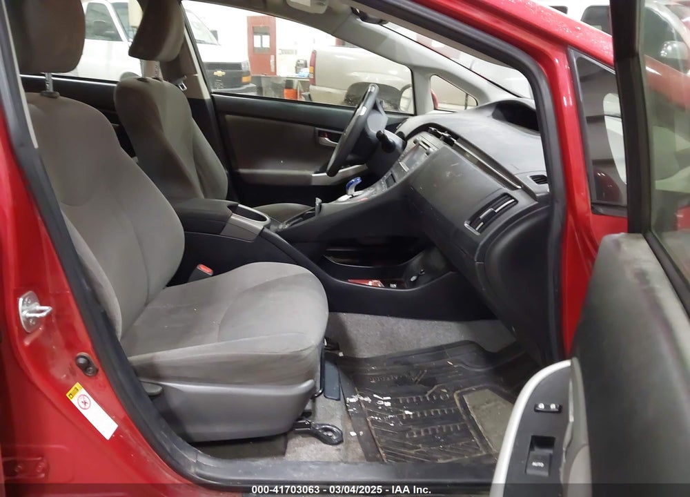 2015 TOYOTA PRIUS VIN: JTDKN3DU2F1994856