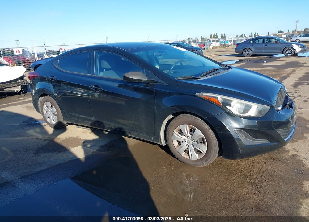 2016 HYUNDAI ELANTRA VIN: 5NPDH4AEXGH750823