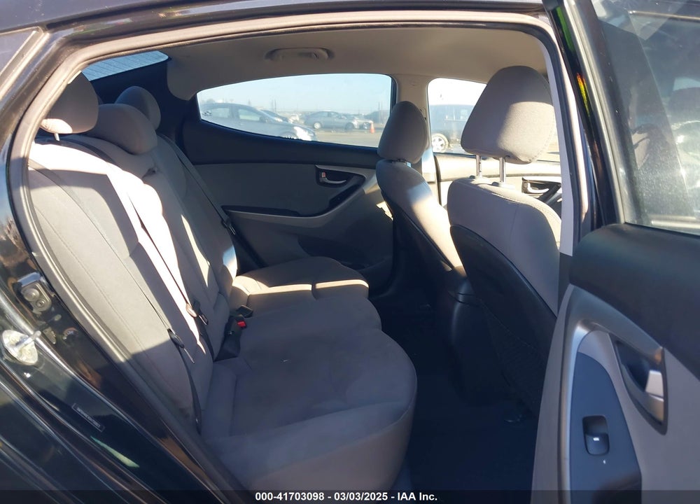 2016 HYUNDAI ELANTRA VIN: 5NPDH4AEXGH750823