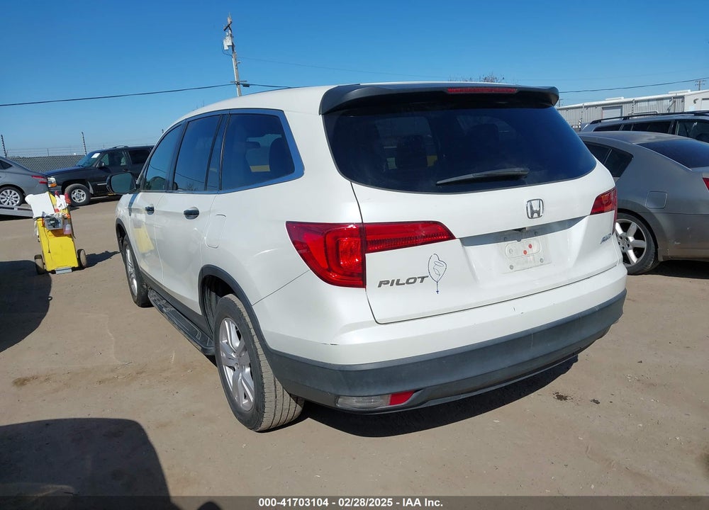 2017 HONDA PILOT LX VIN: 5FNYF6H19HB065329