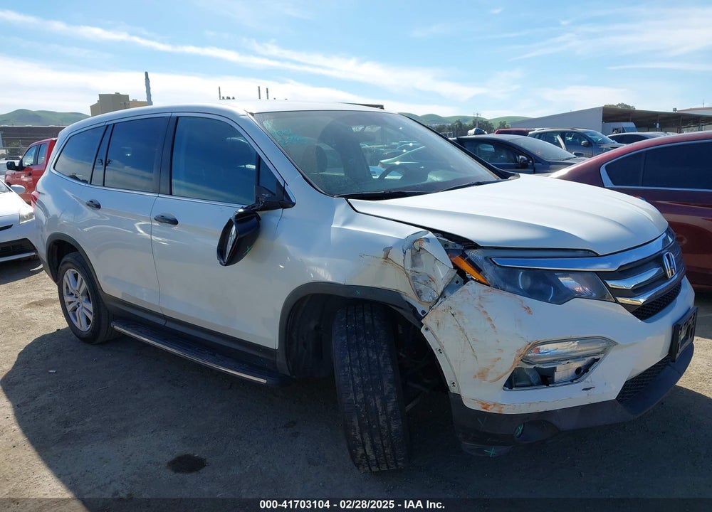 2017 HONDA PILOT LX VIN: 5FNYF6H19HB065329