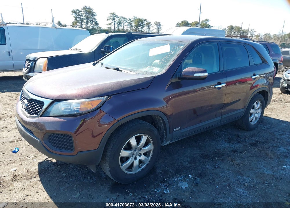 2013 KIA SORENTO LX VIN: 5XYKTCA62DG317475