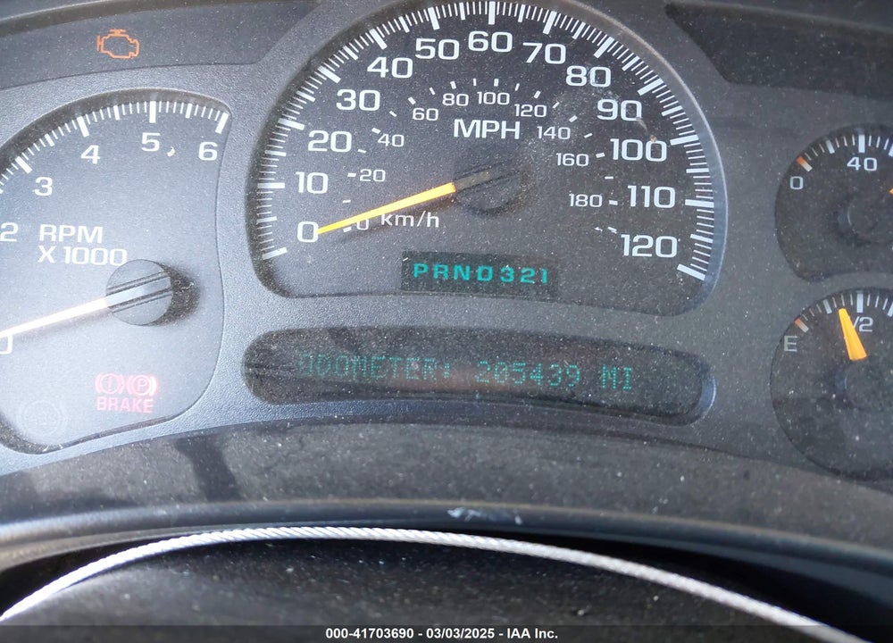 2003 CHEVROLET SUBURBAN 1500 LS VIN: 1GNFK16T93J221808