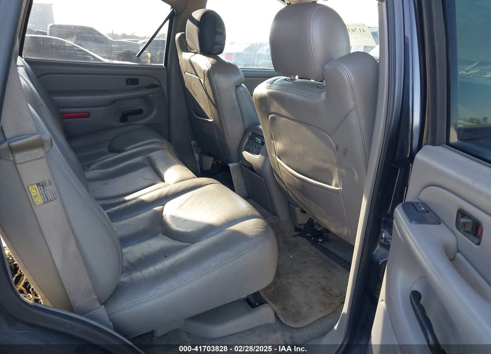 2004 CHEVROLET TAHOE VIN: 1GNEC13ZX4J106072